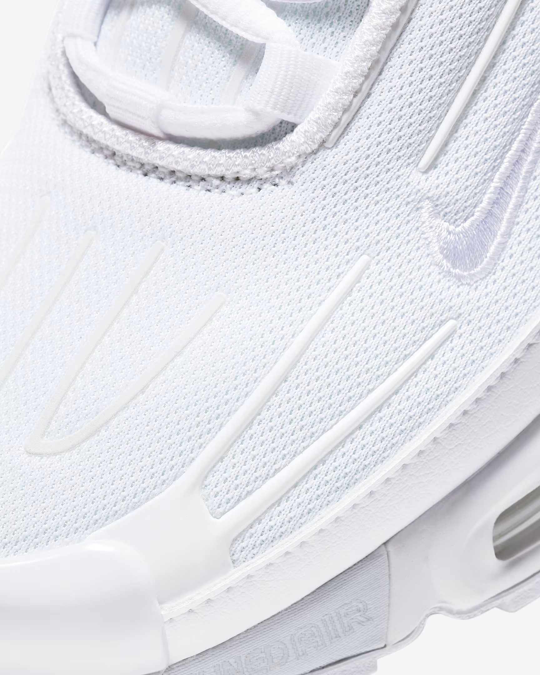 Кросівки Nike AIR MAX PLUS III CW1417-100