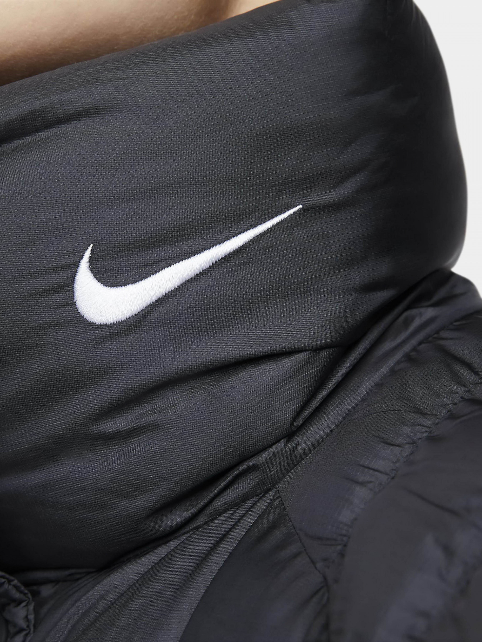 Парка жіноча Nike Sportswear Essential Black FB7670-010