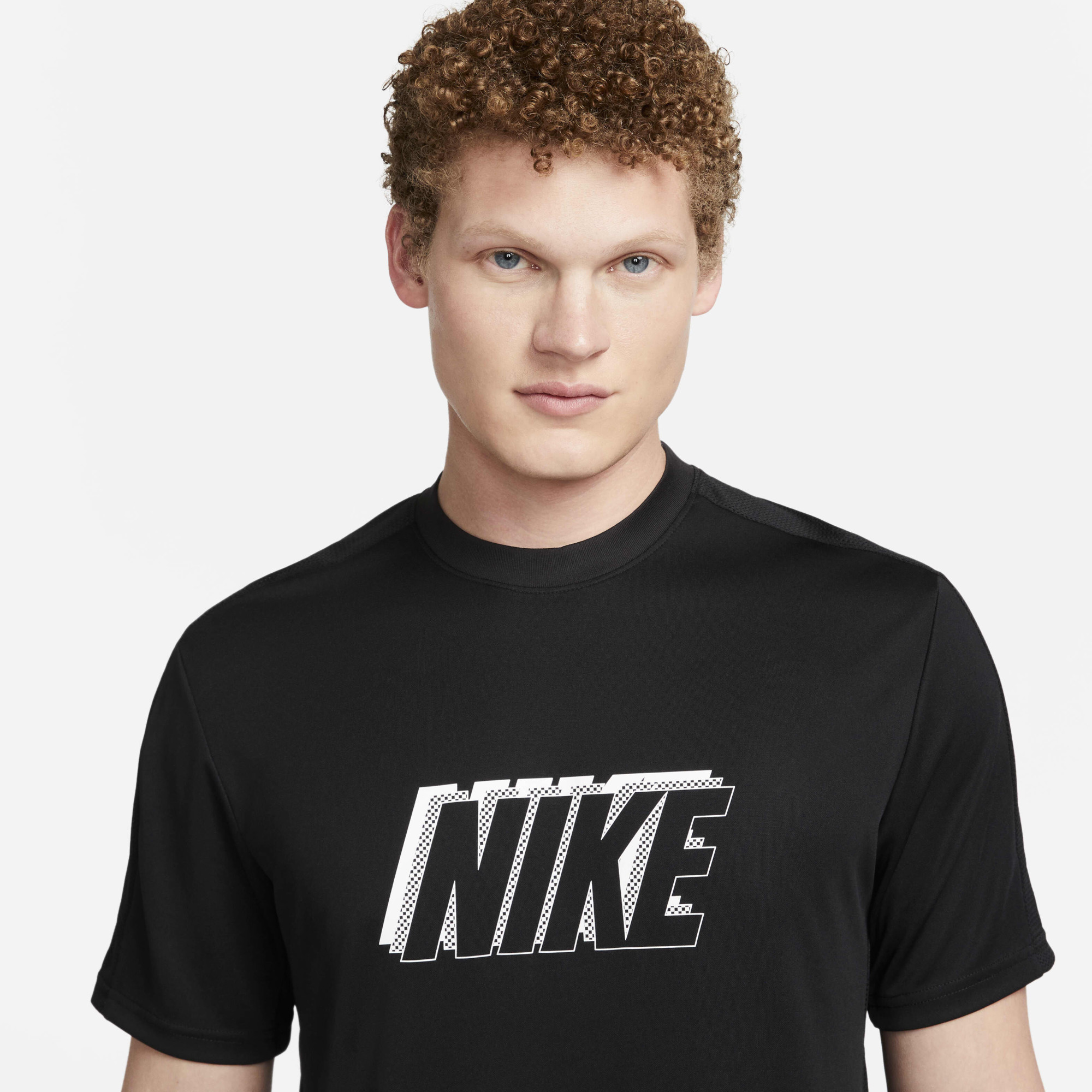 Футболка FB6485-010 Nike FB6485-010