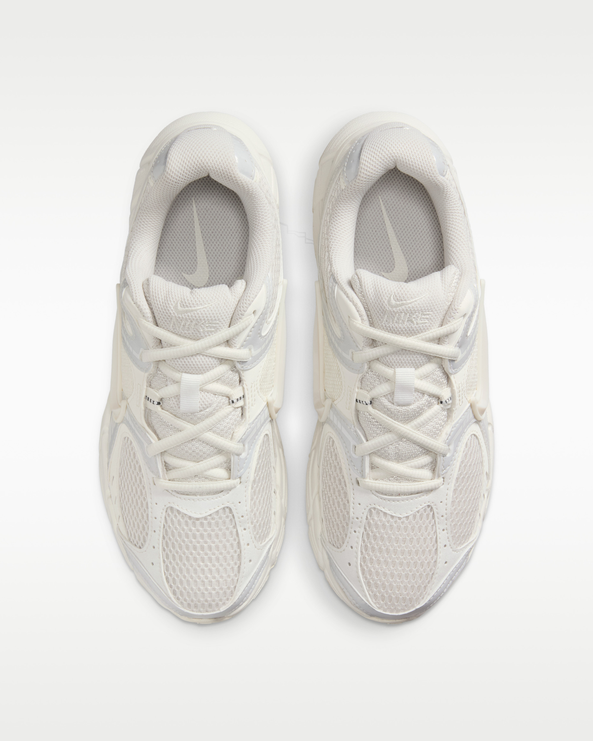 Кросівки Nike W V5 RNR IQ0276-030