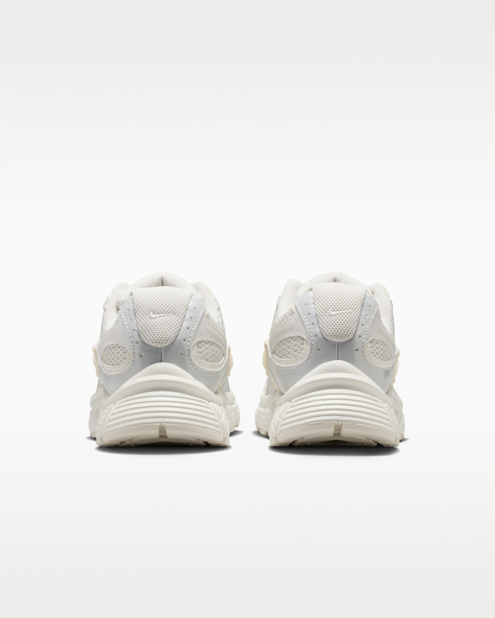 Кросівки Nike W V5 RNR IQ0276-030