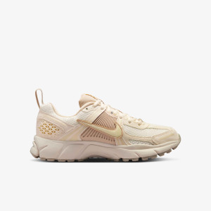 Кросівки Nike VOMERO 5 (GS) HF6998-106