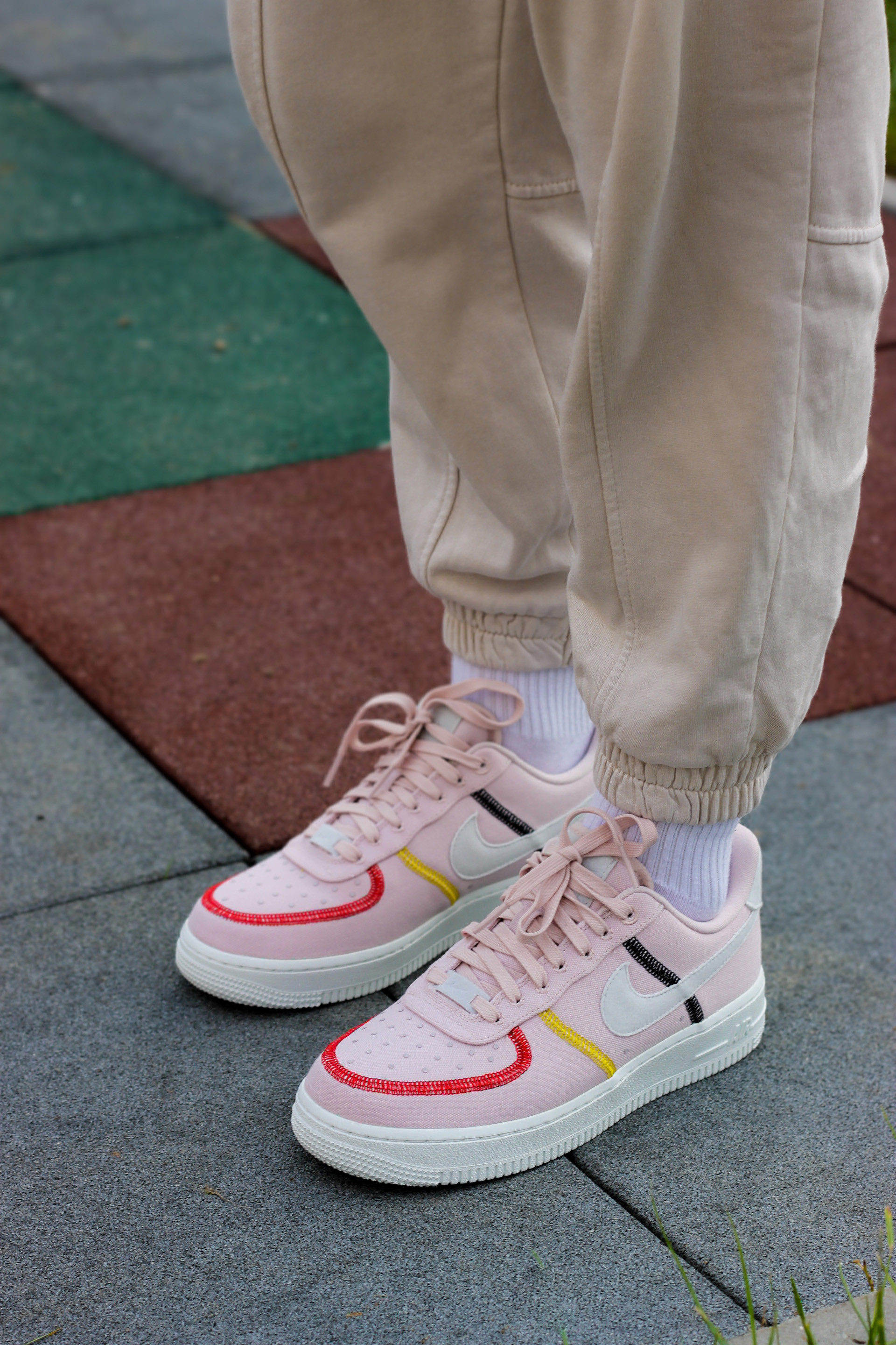 Кросівки Nike WMNS AIR FORCE 1 '07 LX CK6572-600