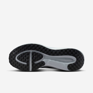 Кросівки Nike REVOLUTION 8 HJ9198-008