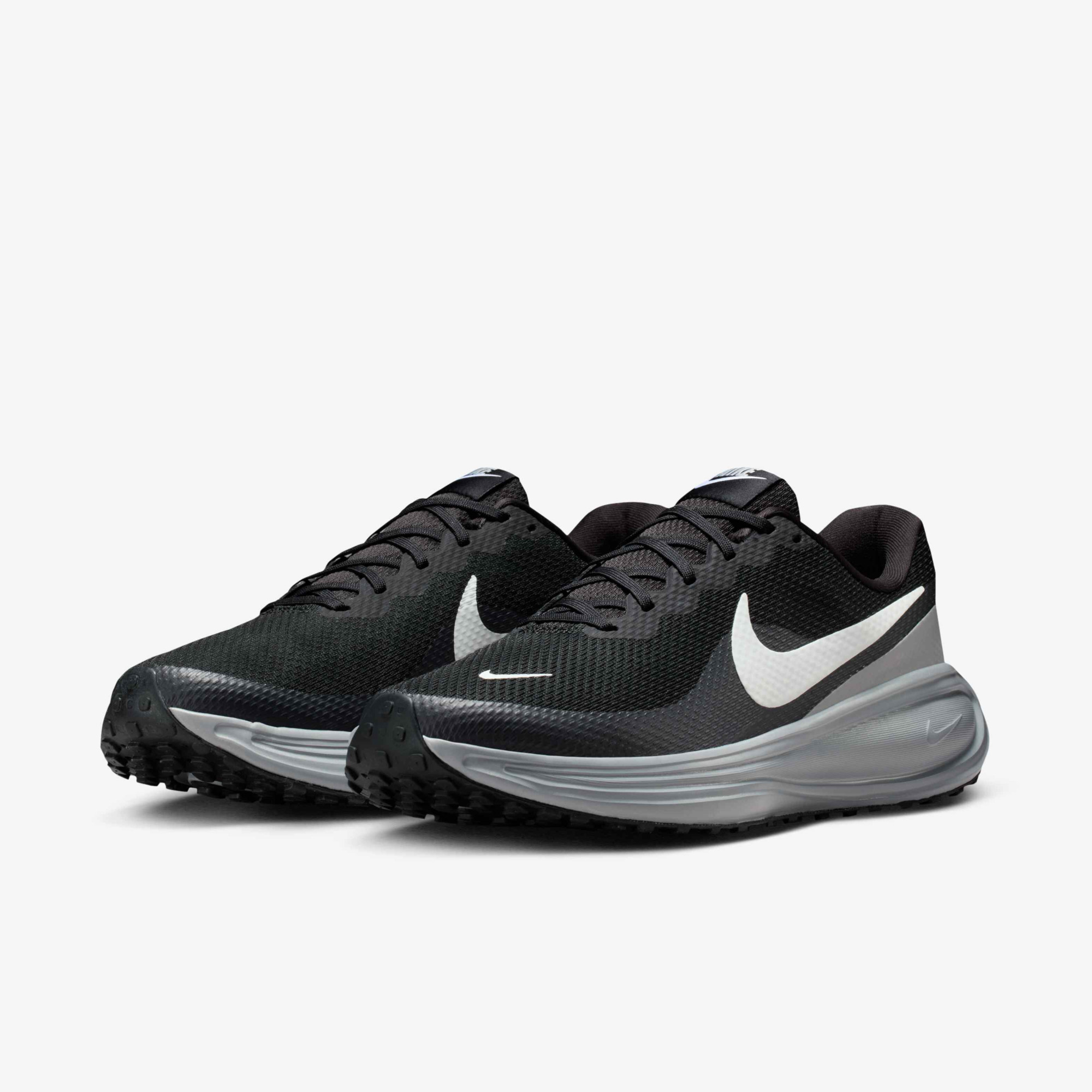 Кросівки Nike REVOLUTION 8 HJ9198-008