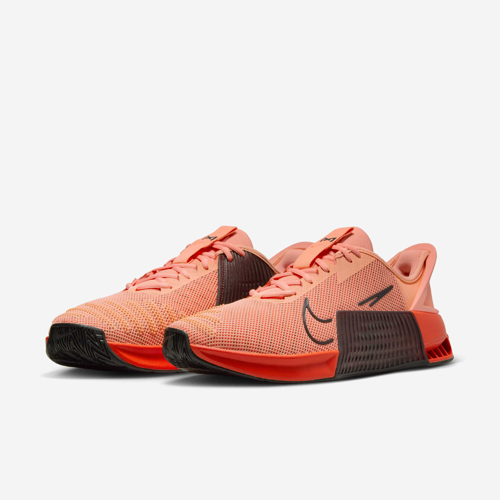 Кросівки чоловічі Nike Metcon 9 Flyease Peach DZ2615-801