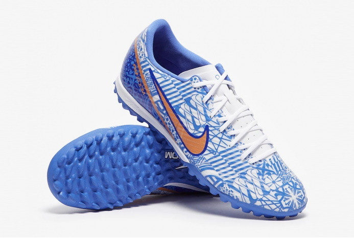 Сороконіжки Nike ZOOM VAPOR 15 ACADEMY CR7 TF DQ5319-182