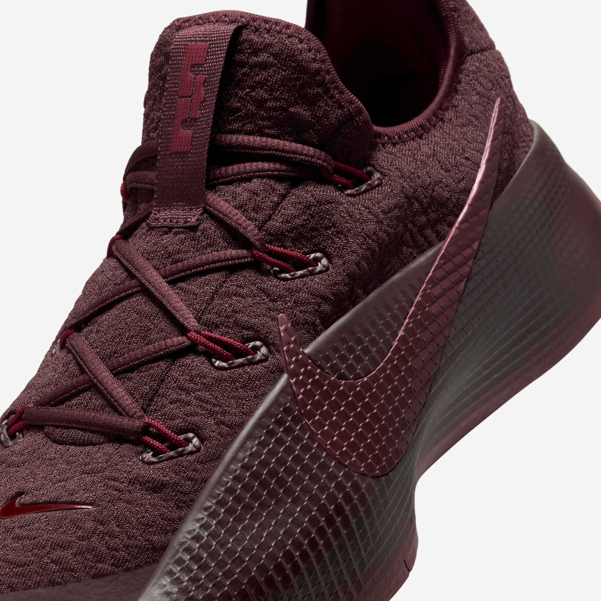 Кросівки Nike LeBron TR 1 FJ6151-601