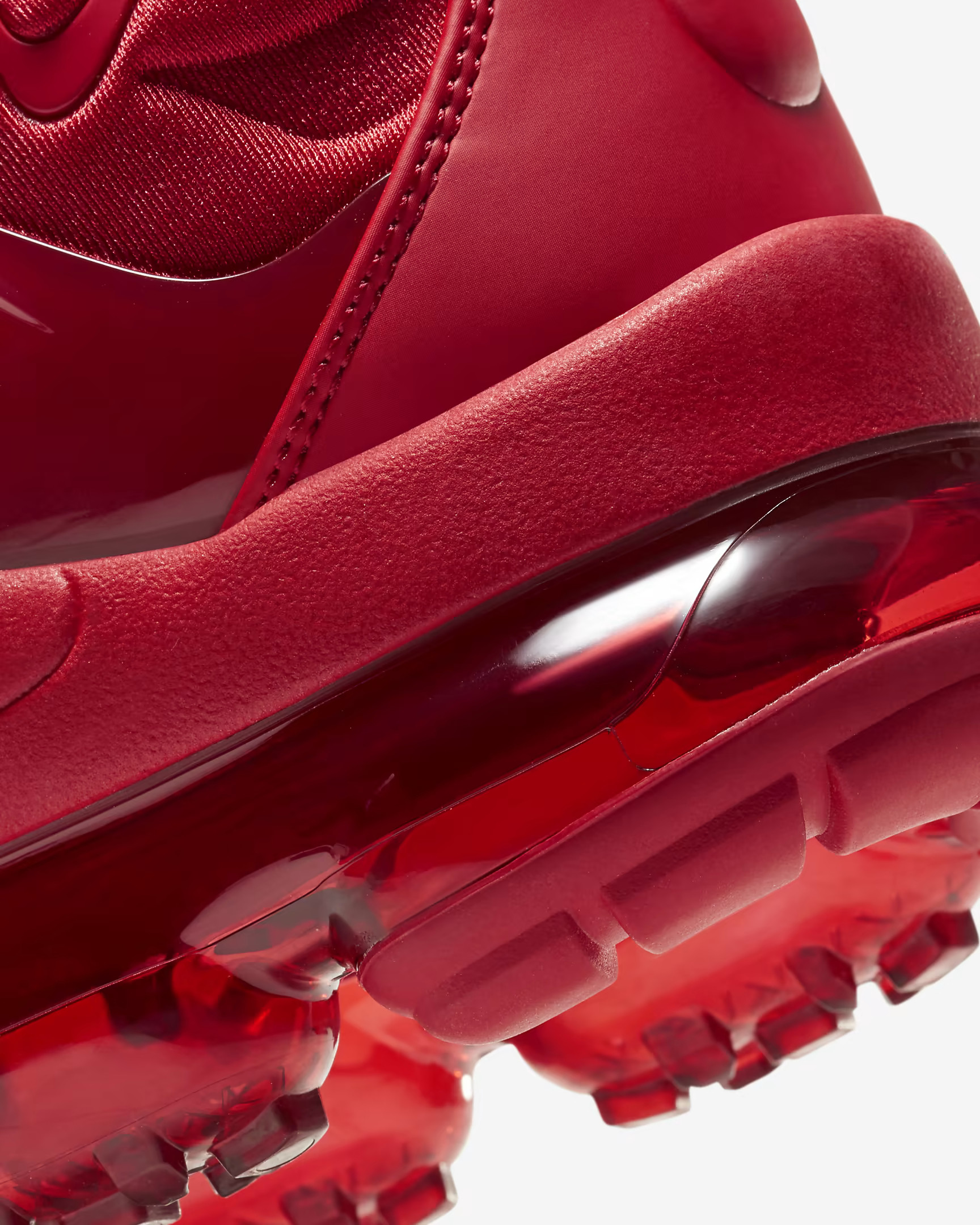 Кросівки Nike Air VaporMax Plus Triple Red CW6973-600