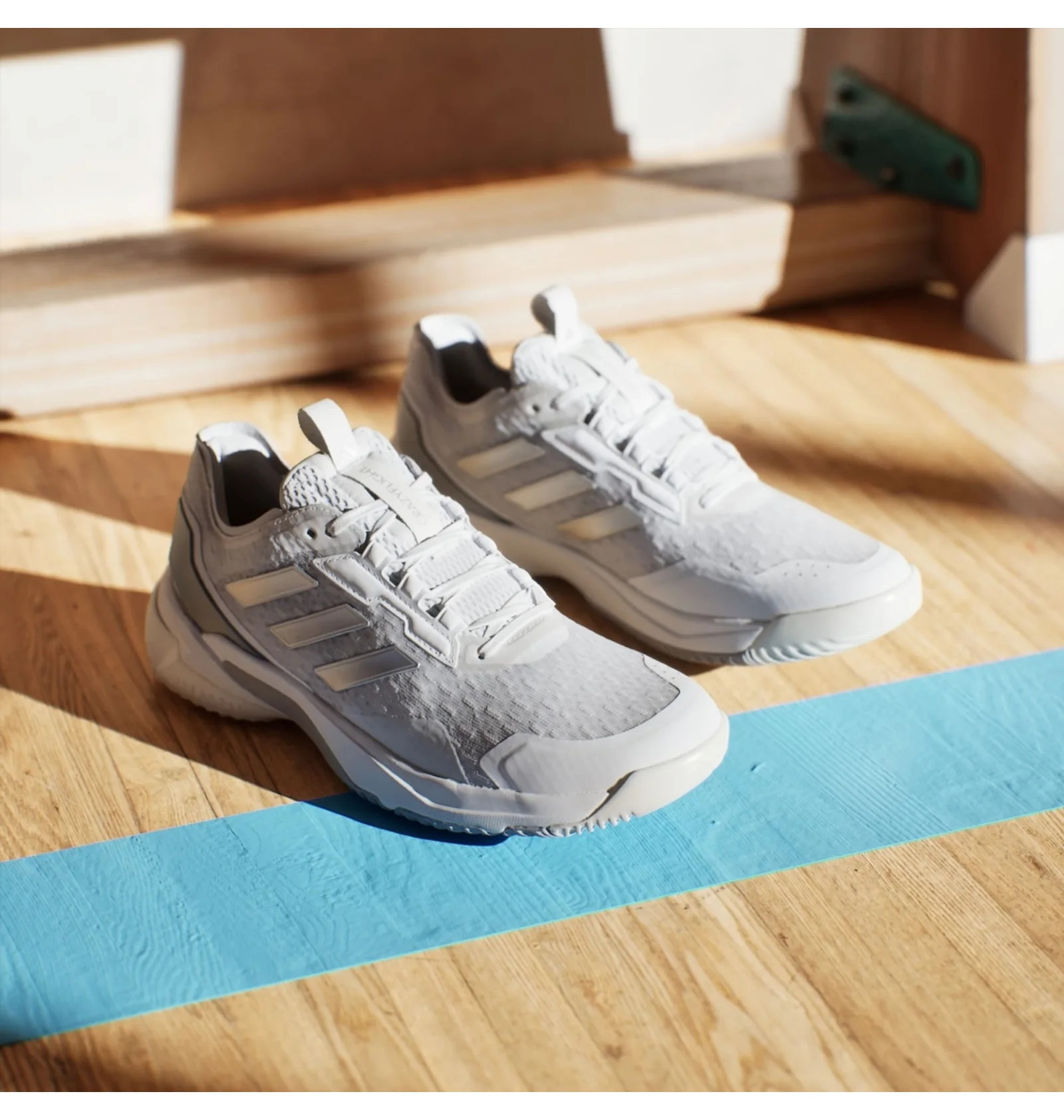 Кросівки Adidas Crazyflight 5 Indoor White IG1612 38 IG1612