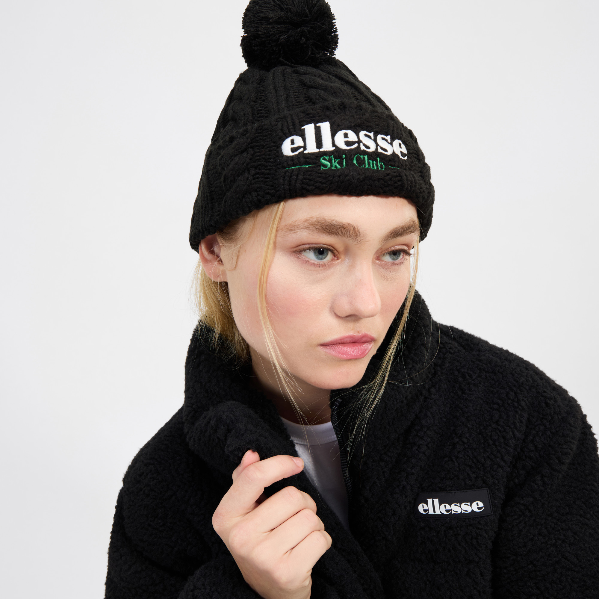 Шапка Ellesse Sanga Pom Pom Beanie SAXA3762-011