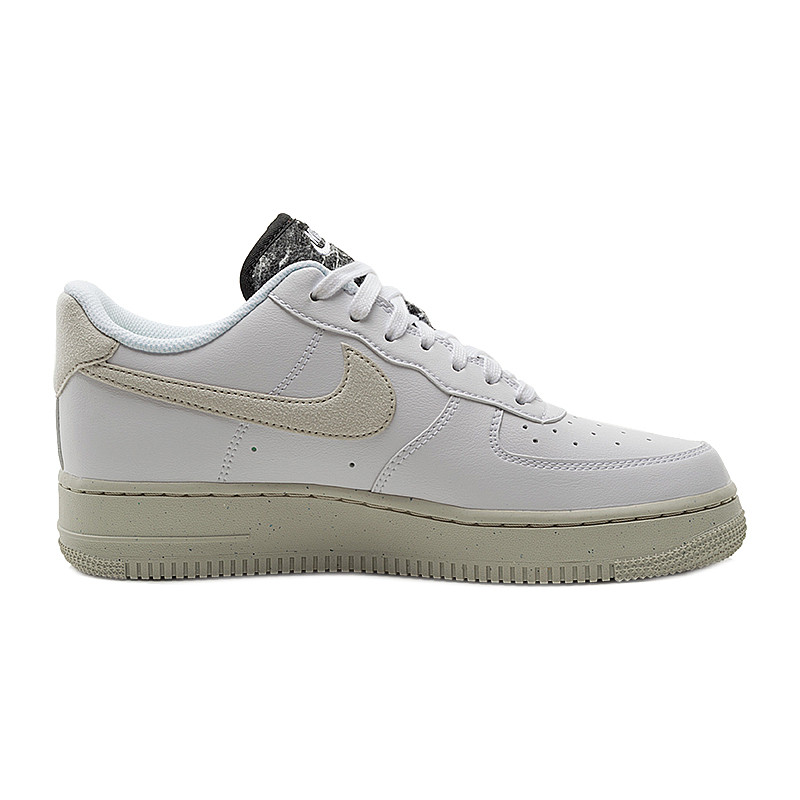 Кросівки Nike Air Force 1 '07 SE DA6682-100