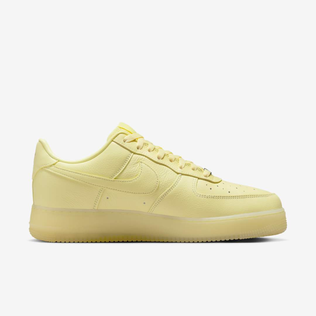 Кросівки Nike AIR FORCE 1 LOW SP CZ8065-800
