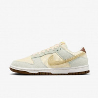 Кросівки NK Dunk Low WMNS FN7774-001