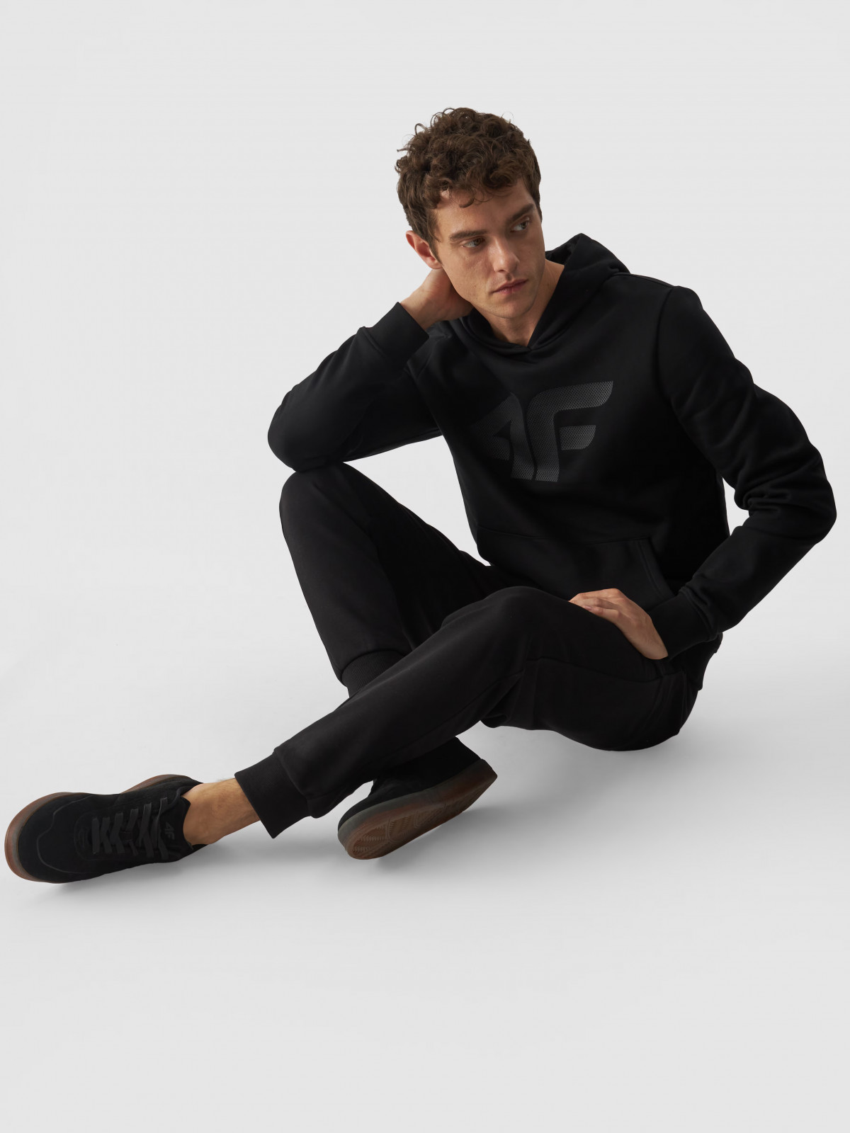 Штани спортивні TROUSERS CAS M0943 4FWMM00TTROM0943-20S 4F S Чорний 4FWMM00TTROM0943-20S