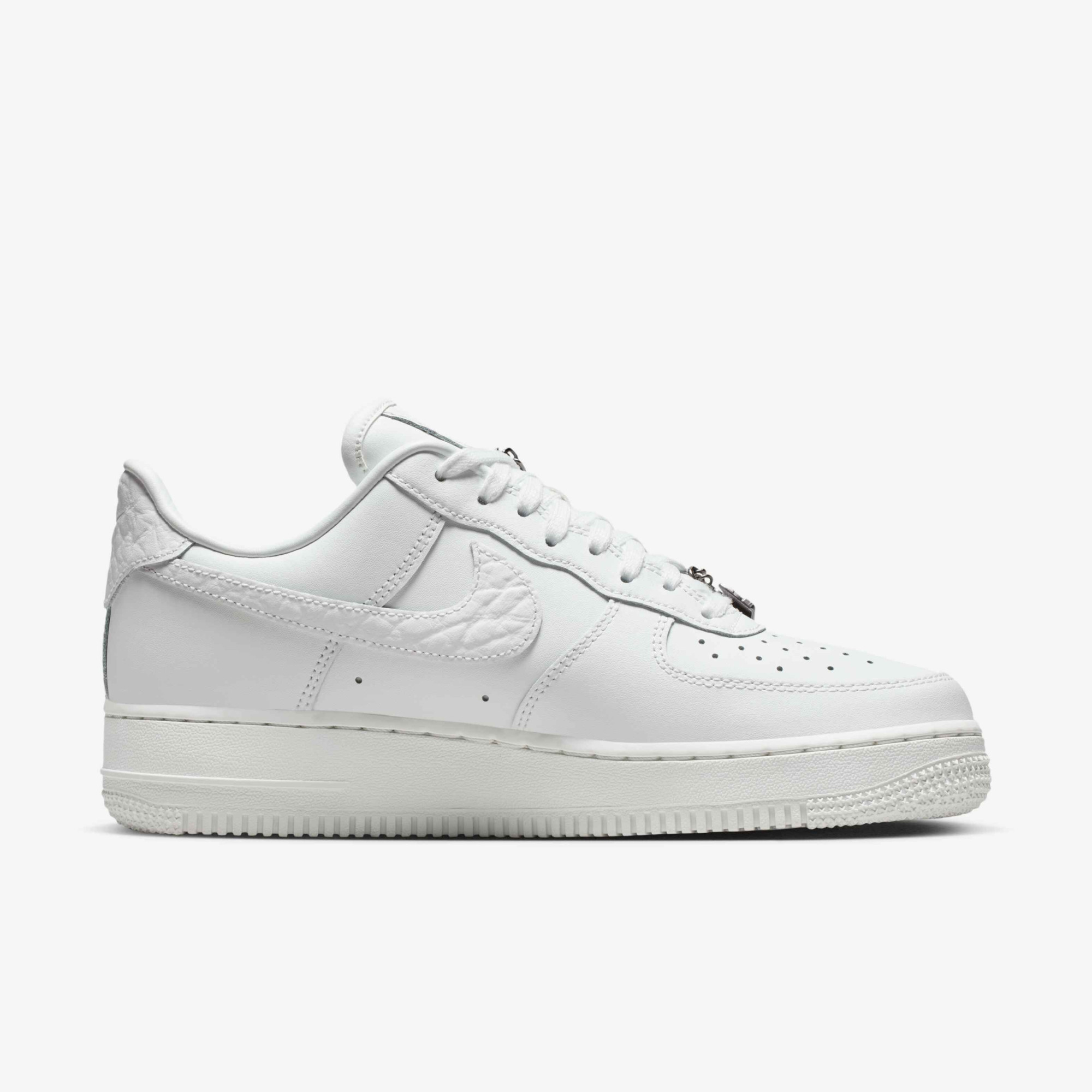 Кросівки жіночі Nike Air Force 1 '07 Low (IM6485-121) IM6485-121