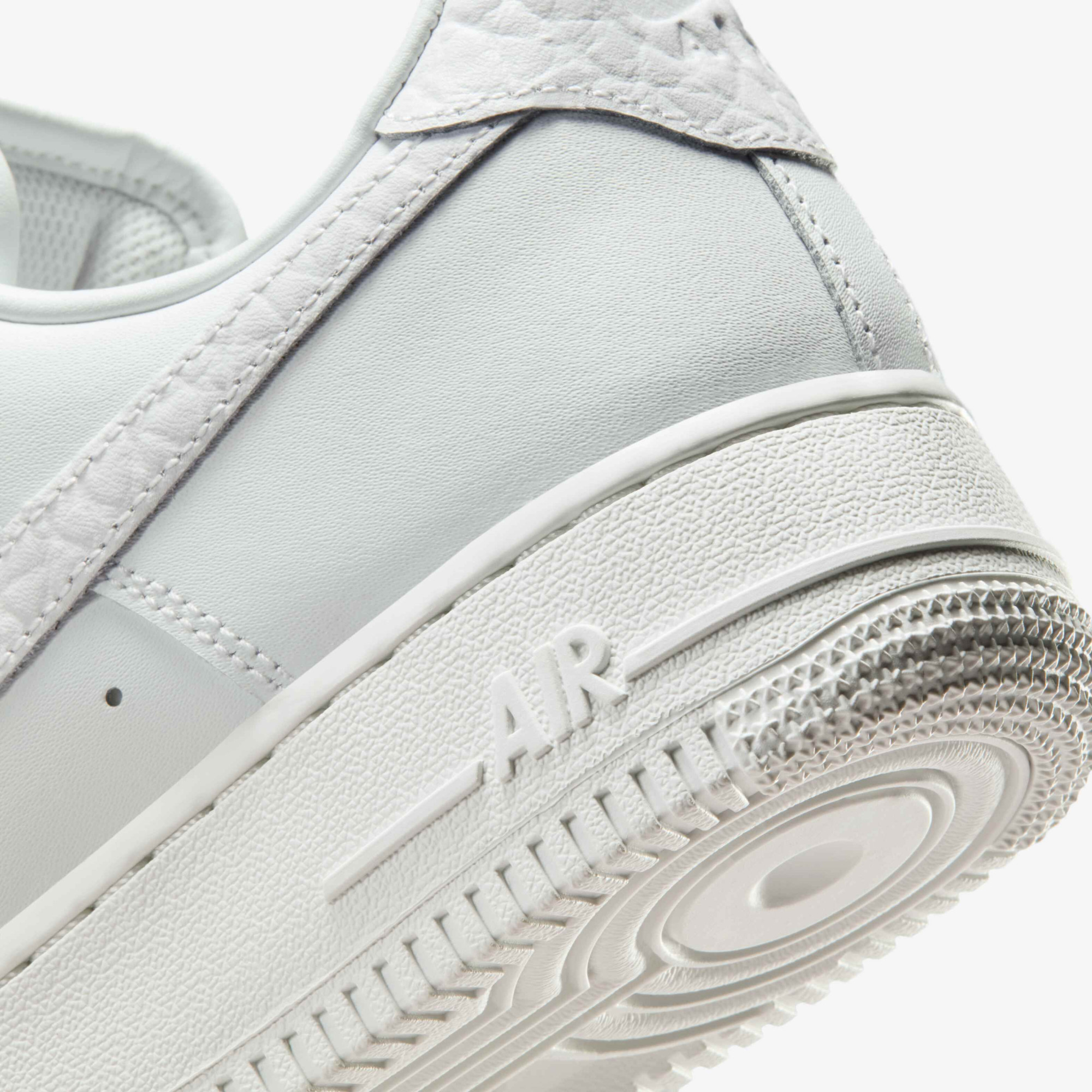 Кросівки жіночі Nike Air Force 1 '07 Low (IM6485-121) IM6485-121