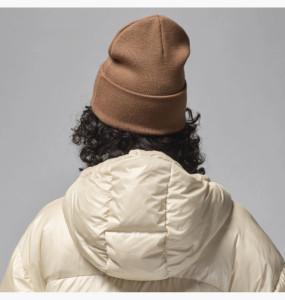 Шапка Jordan U J PEAK BEANIE ESS FN4672-223