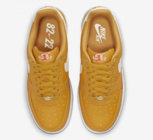 Кросівки Nike Air Force 1 07 Se Yellow DQ7582-700