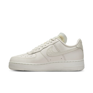 Кросівки Nike WMNS AIR FORCE 1 LO PRM DN5463-001