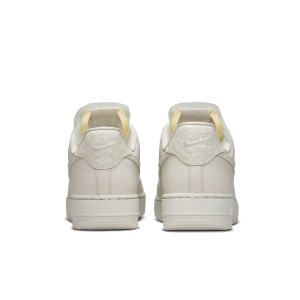 Кросівки Nike WMNS AIR FORCE 1 LO PRM DN5463-001