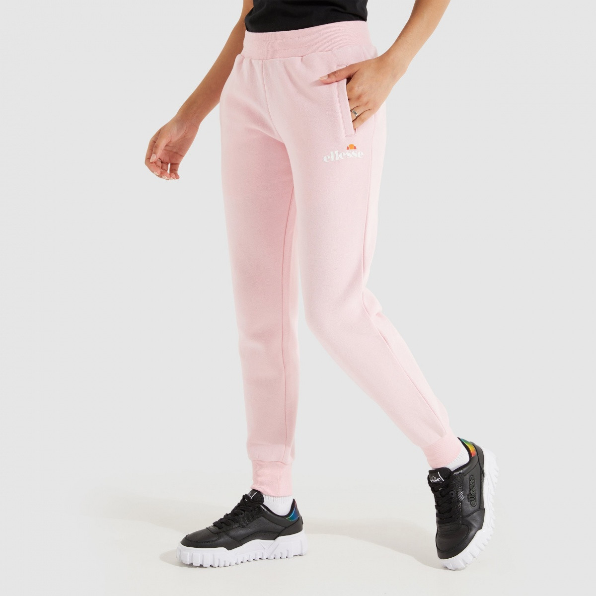 Штани SGK13652E0V-LIGHTPNK Ellesse 10 (44-46) Розовий SGK13652E0V-LIGHTPNK