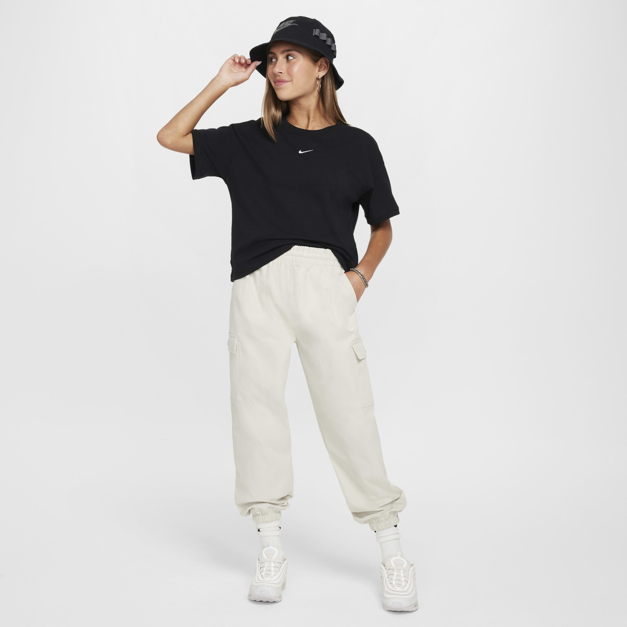 Футболка FZ5559-010 Nike FZ5559-010