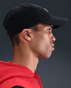 Бейсболка Nike U CLUB CAP U CB AM90 PTCH L HV7021-010