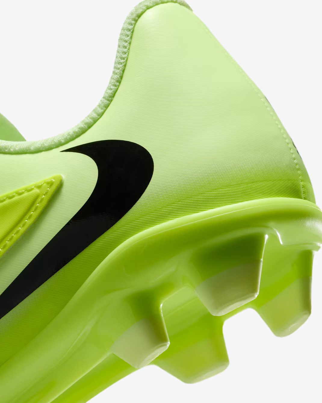 Бутси Nike JR PHANTOM 6 LOW CLUB FG/MG HM9202-800