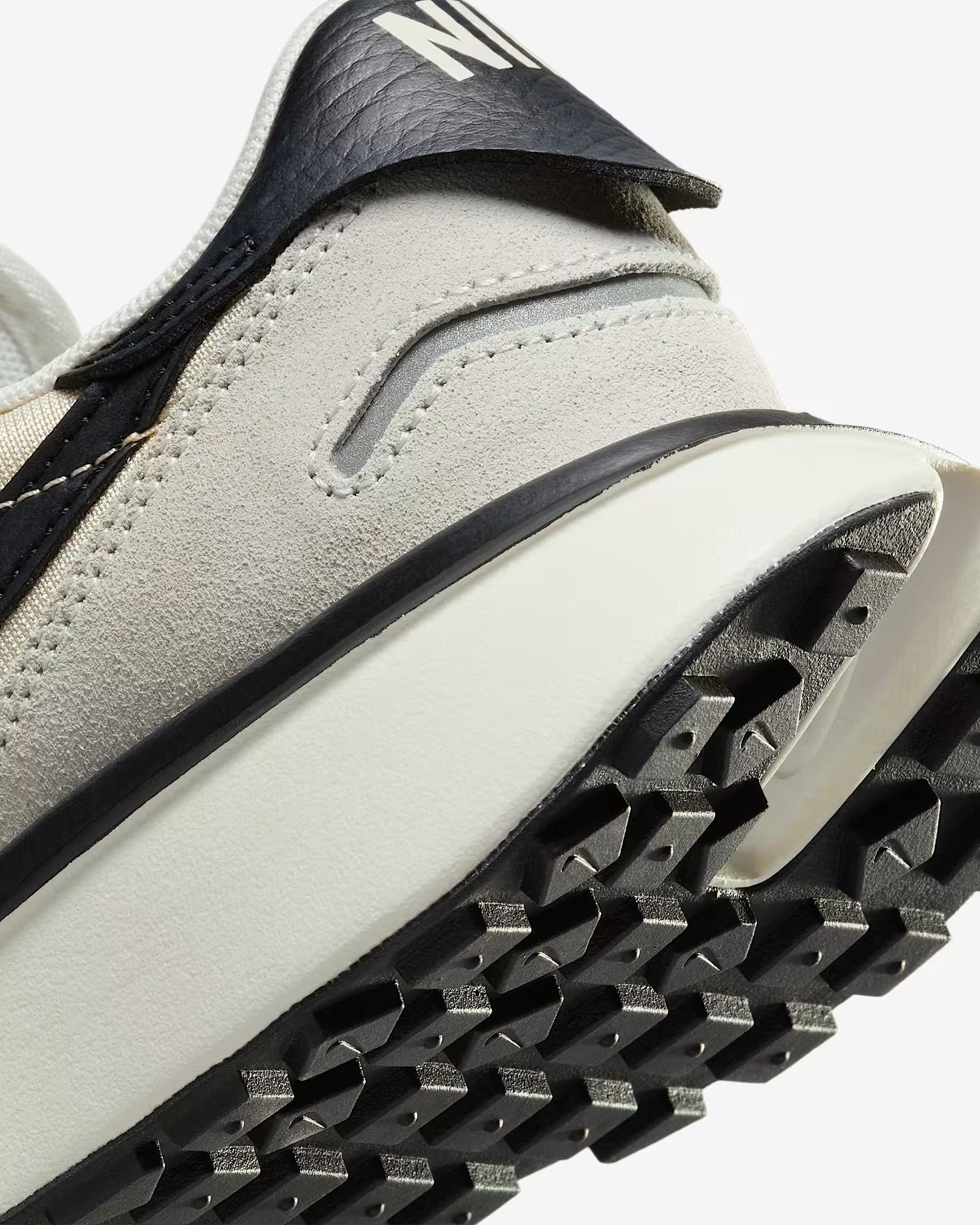 Кросівки Nike Phoenix Waffle FD2196-100