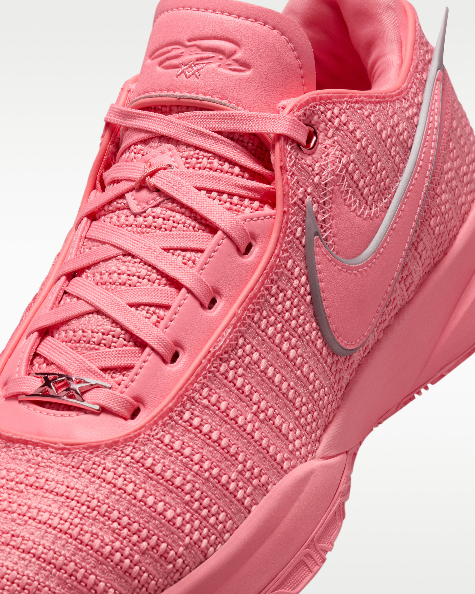 Кросівки LeBron XX DJ5423-600