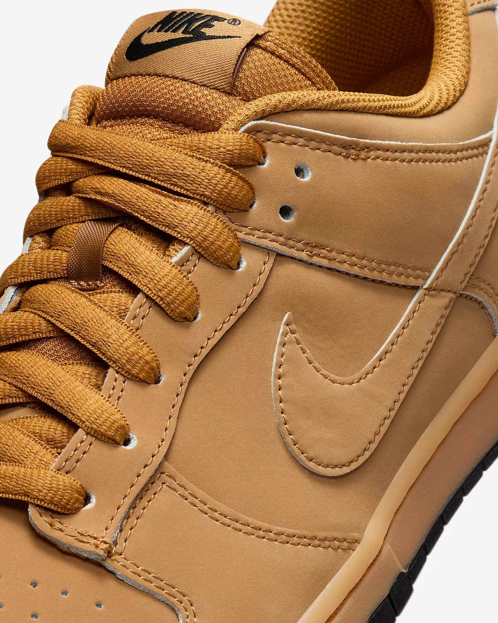 Кросівки Nike Dunk Low Retro SE HQ1932-700