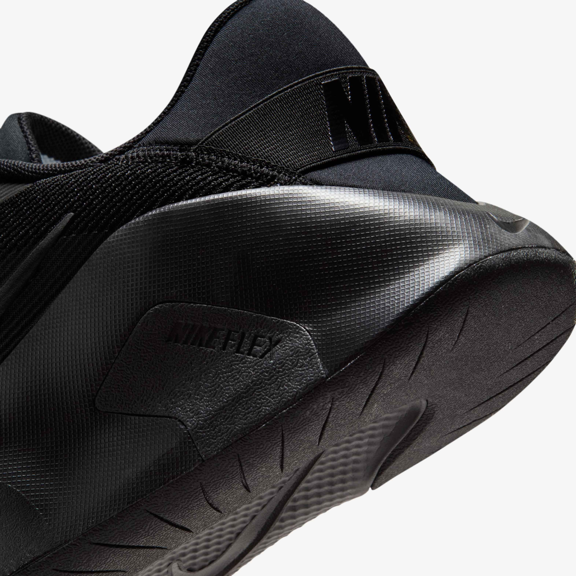 Кросівки Nike FLEX TRAIN HV9972-001