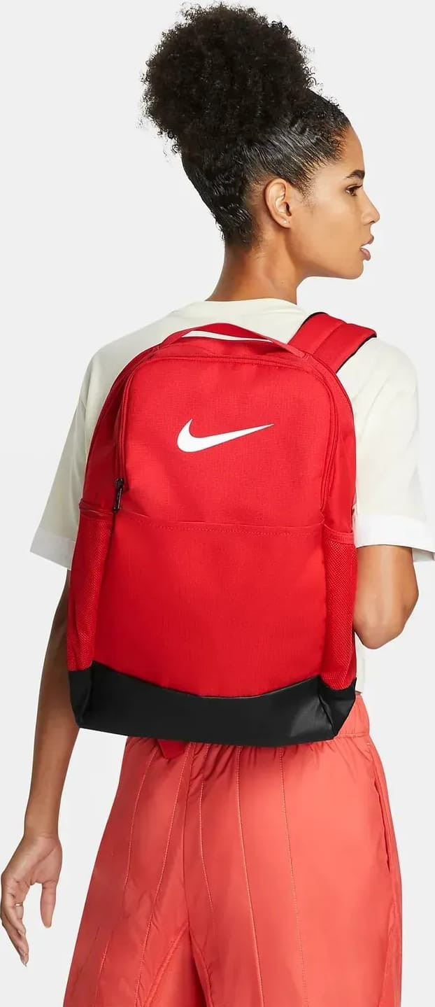 Рюкзак Nike NK BRSLA M BKPK - 9.5 24L червоний Уні 46 х 30 х 18 см (DH7709-657) DH7709-657