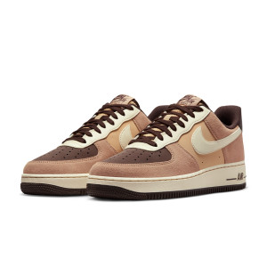Кросівки Nike AIR FORCE 1 07 LV8 EMB FB8878-200