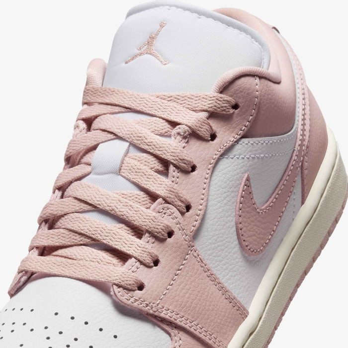 Кросівки Air Jordan 1 WMNS LOW PINK OXFORD DC0774-162
