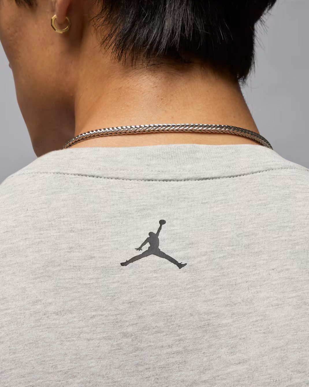 Футболка чоловіча Air Jordan Nc Comic Ss Crew Grey IF0784-050