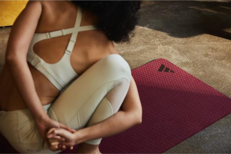 Килимок для йоги Adidas Yoga Mat бордовий Уні 183 х 61 х 1 см ADYG-10003CB