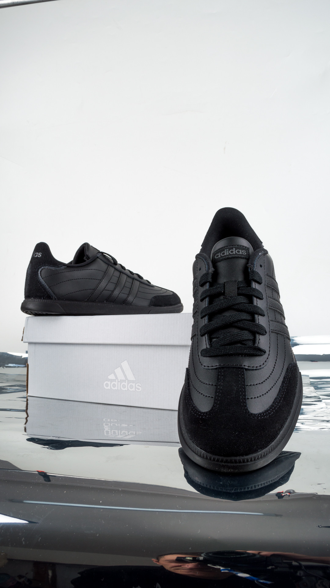 Кросівки Adidas OKOSU H02041