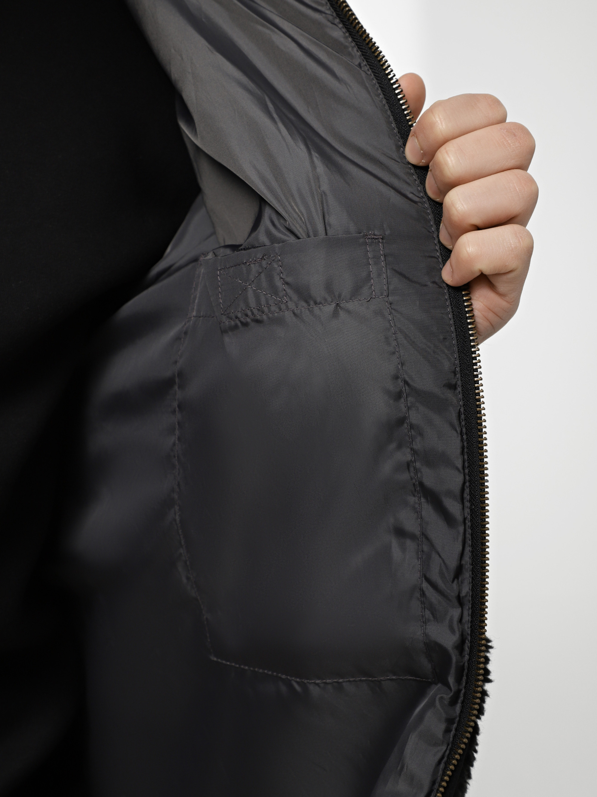 Куртка Vans WHITTLE SHERPA JACKET VN000JVTBLK1
