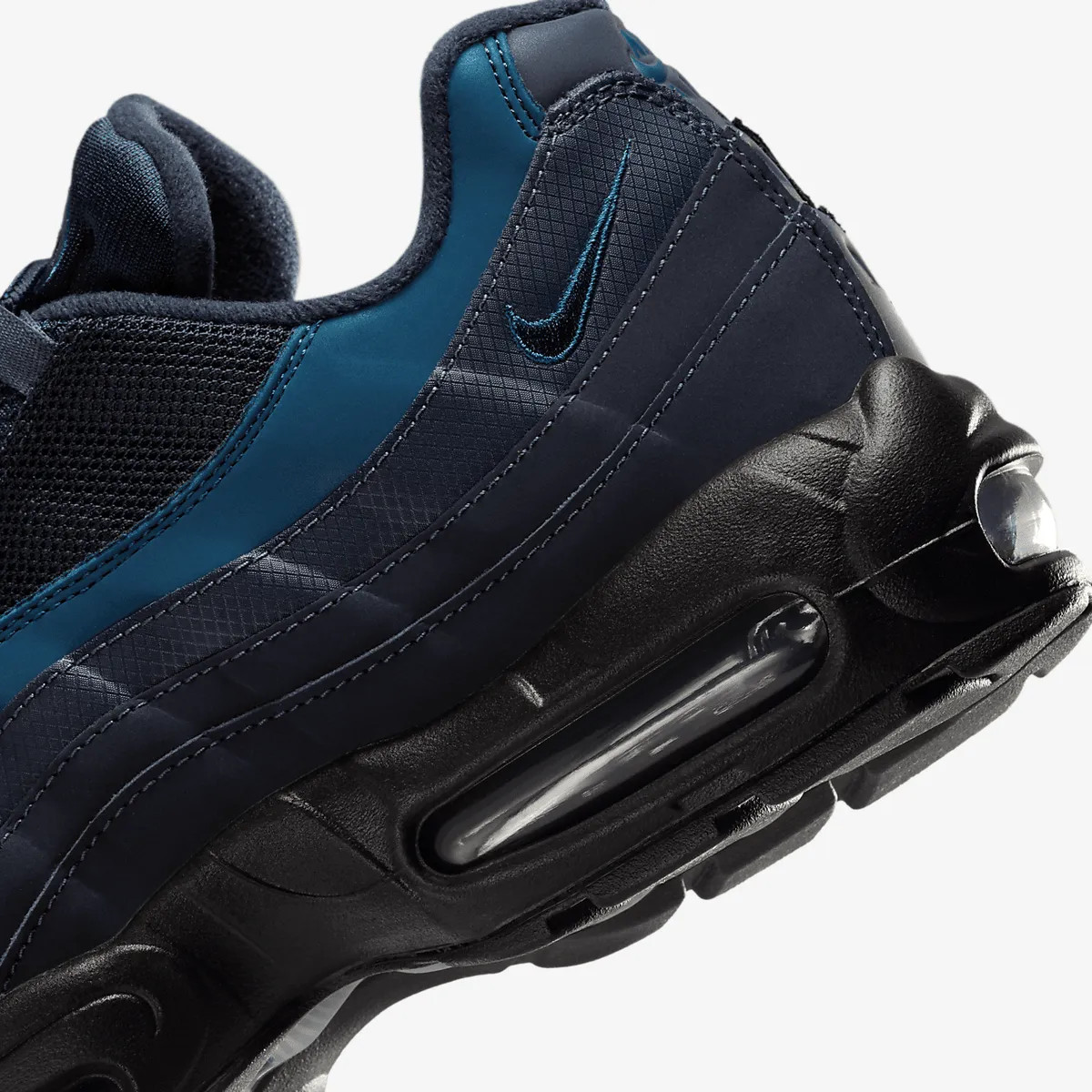 Кросівки Nike Air Max 95 HQ3825-001