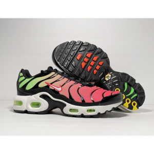 Кросівки Air Max Plus GS Green Strike Flash Crimson CD0609-010
