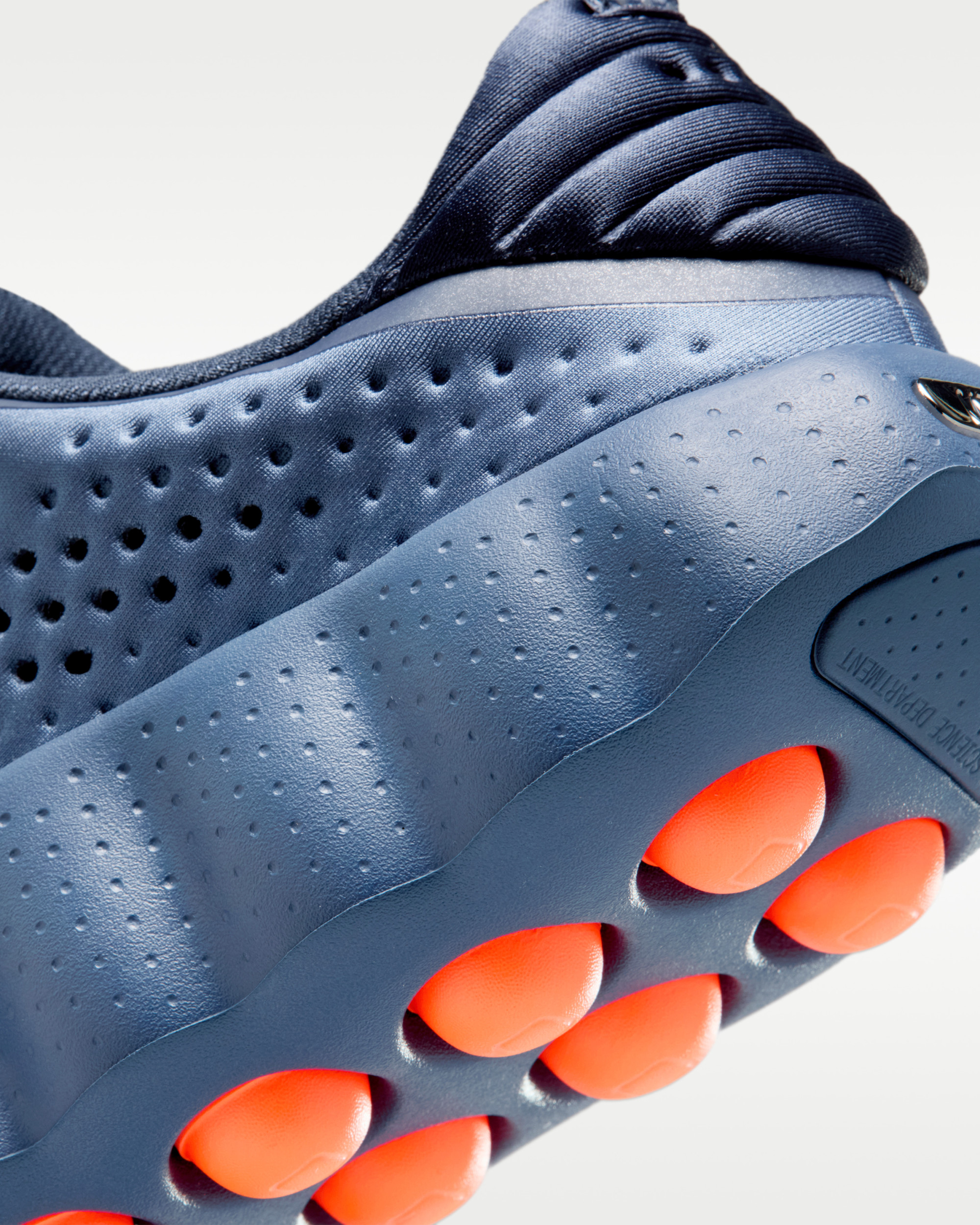 Кросівки Nike MIND 002 HQ4308-400