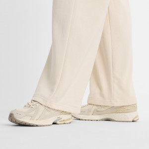 Штани жіночі New Balance Coastal Fleece Beige WP51503LIN L WP51503LIN