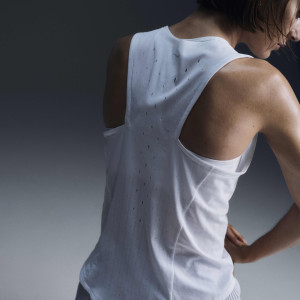 Майка жіноча Nike Aeroswift White FN2504-100