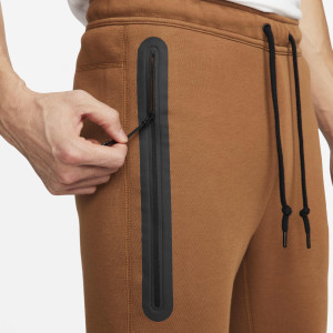 Штани чоловічі Nike Sportswear Tech Fleece Joggers Brown FB8002-281