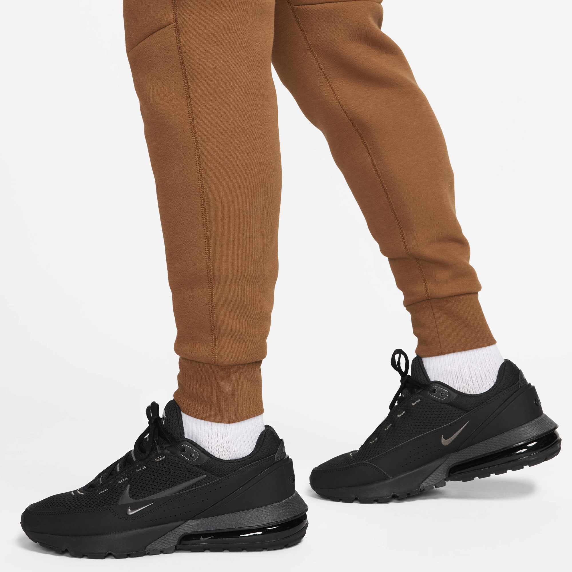 Штани чоловічі Nike Sportswear Tech Fleece Joggers Brown FB8002-281