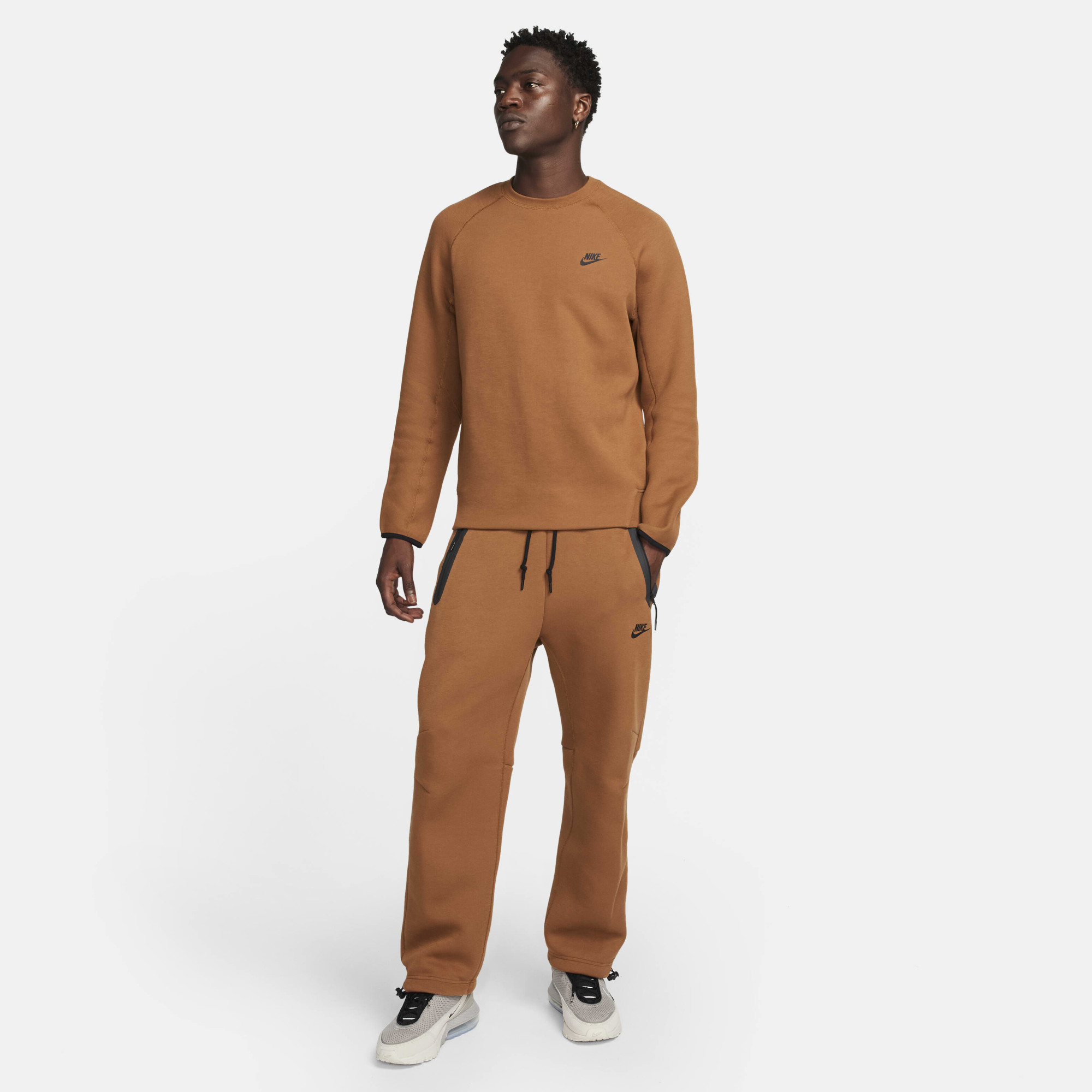 Світшот чоловічий Nike Sportswear Tech Fleece Crew Brown FB7916-281