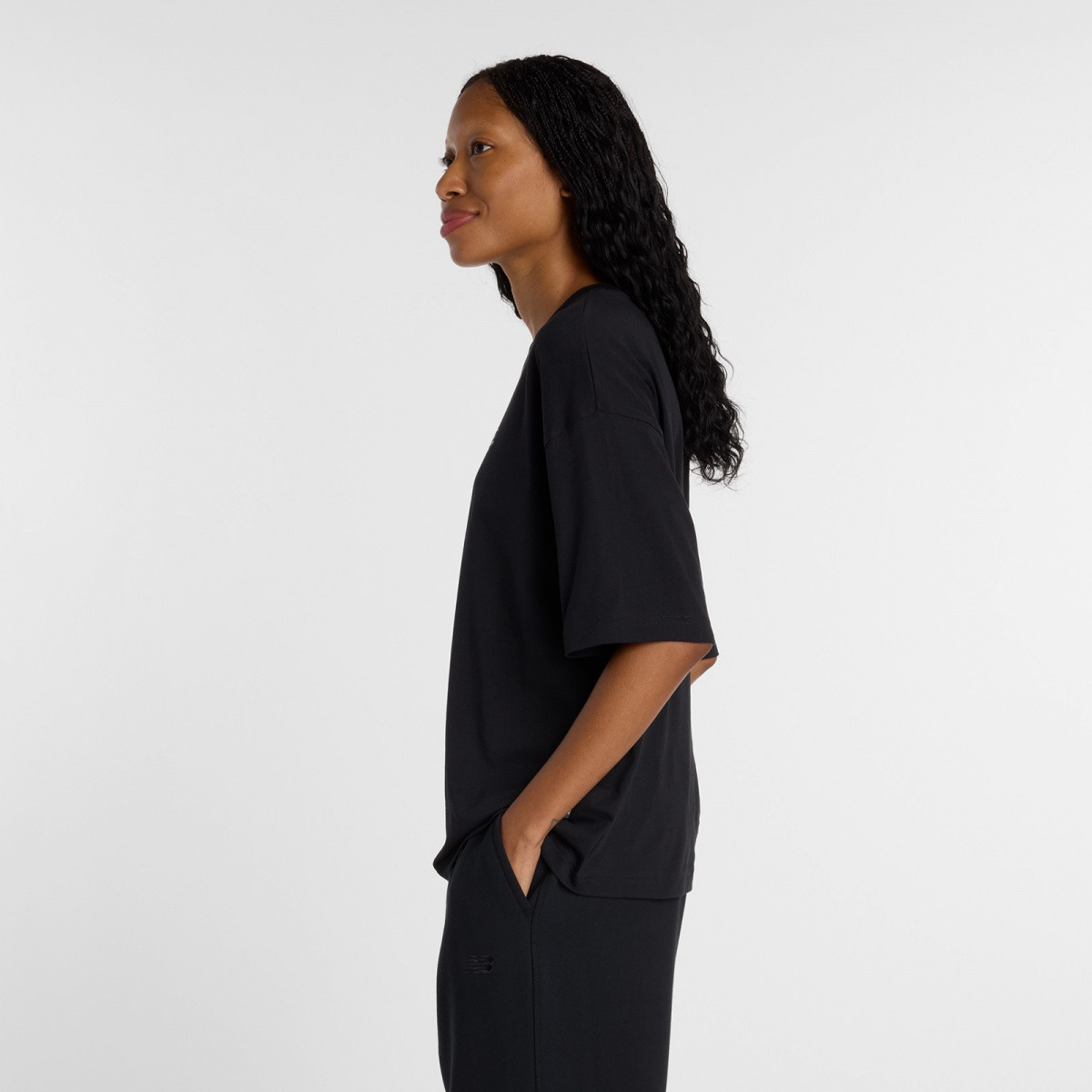 Футболка Visibly Loved Oversized WT61M1JBBK New Balance S Чорний WT61M1JBBK